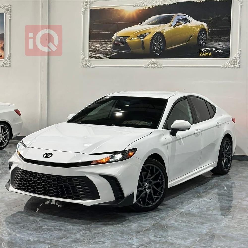 تۆیۆتا کامری